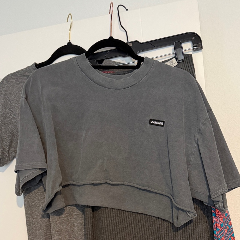 Joah Brown Gray Cropped Boxy Tee